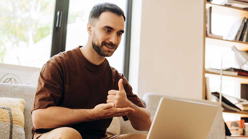 atendimento em língua gestual